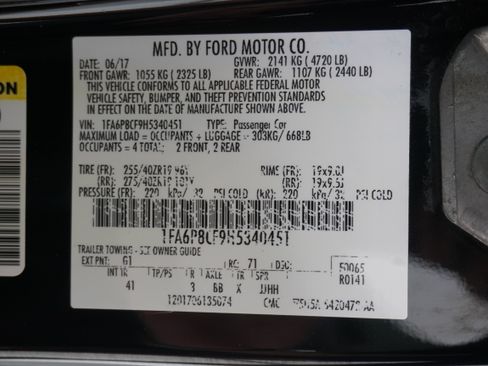 Used 2017 Ford Mustang GT Premium w/ GT Performance Package RWD image 38