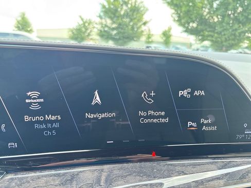 Certified 2021 Cadillac Escalade ESV Premium Luxury AWD/4WD image 38