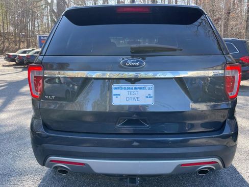 Used 2017 Ford Explorer XLT w/ Equipment Group 201A image 7