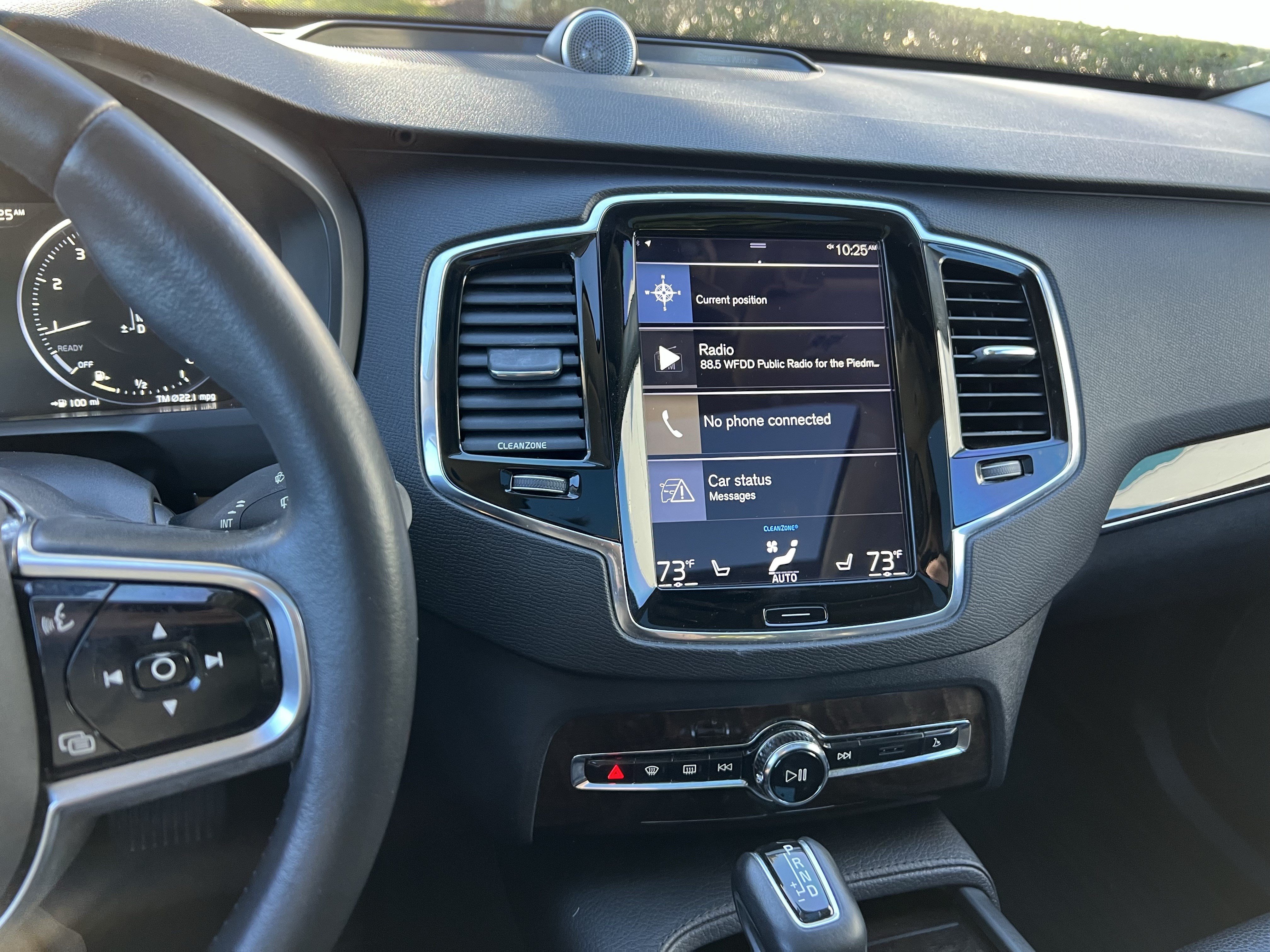Used 2016 Volvo XC90 T6 Momentum w/ Momentum Plus Package AWD/4WD image 18