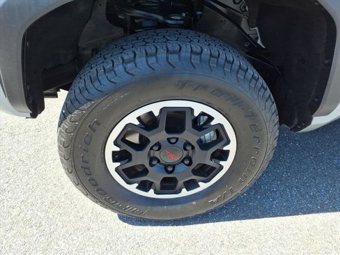Used 2024 Toyota Tacoma TRD Off-Road AWD/4WD image 10