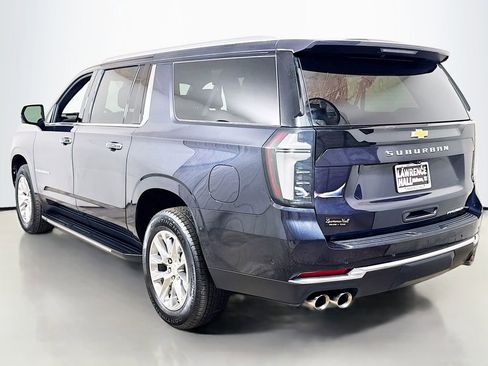 Certified 2025 Chevrolet Suburban Premier AWD/4WD image 6