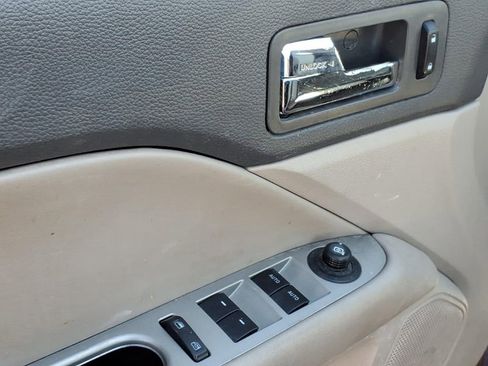 Used 2012 Ford Fusion SEL image 10