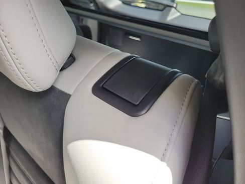 New 2025 Mitsubishi Outlander SE image 10