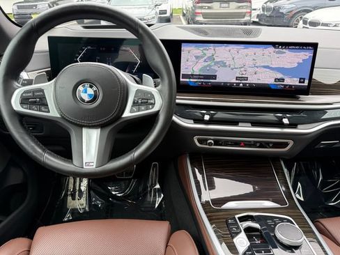 Used 2024 BMW X5 xDrive40i w/ M Sport Package AWD/4WD image 14