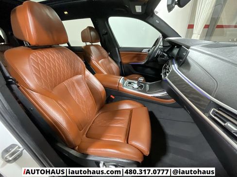 Used 2022 BMW X7 M50i image 29
