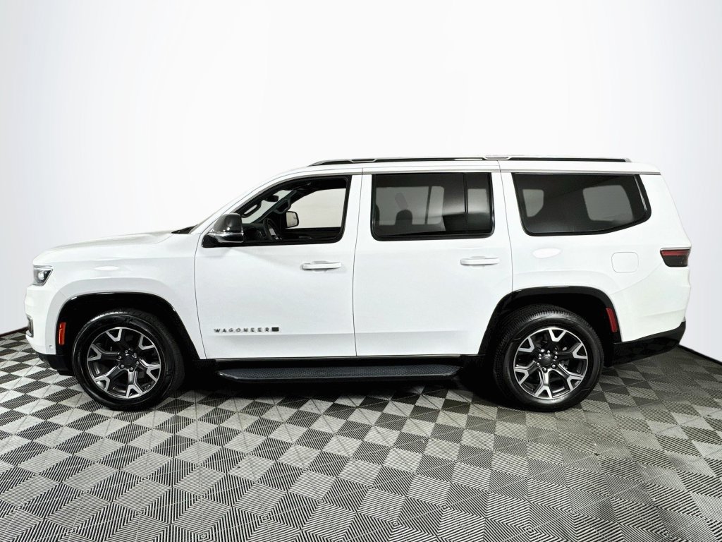 Used 2024 Jeep Wagoneer Series III AWD/4WD image 4