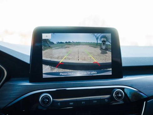 Used 2020 Ford Escape Titanium w/ Titanium Premium Package 2.0 image 23