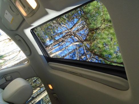 Used 2015 INFINITI QX70 Base AWD 4dr SUV image 16