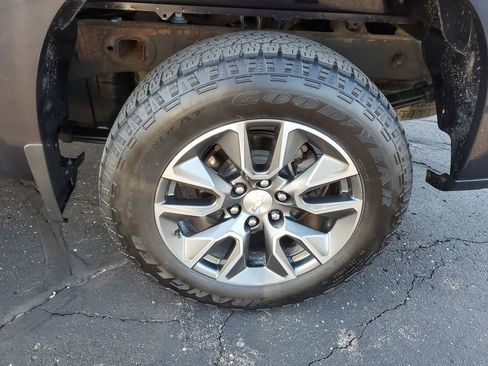 Used 2022 Chevrolet Silverado 1500 LT image 5