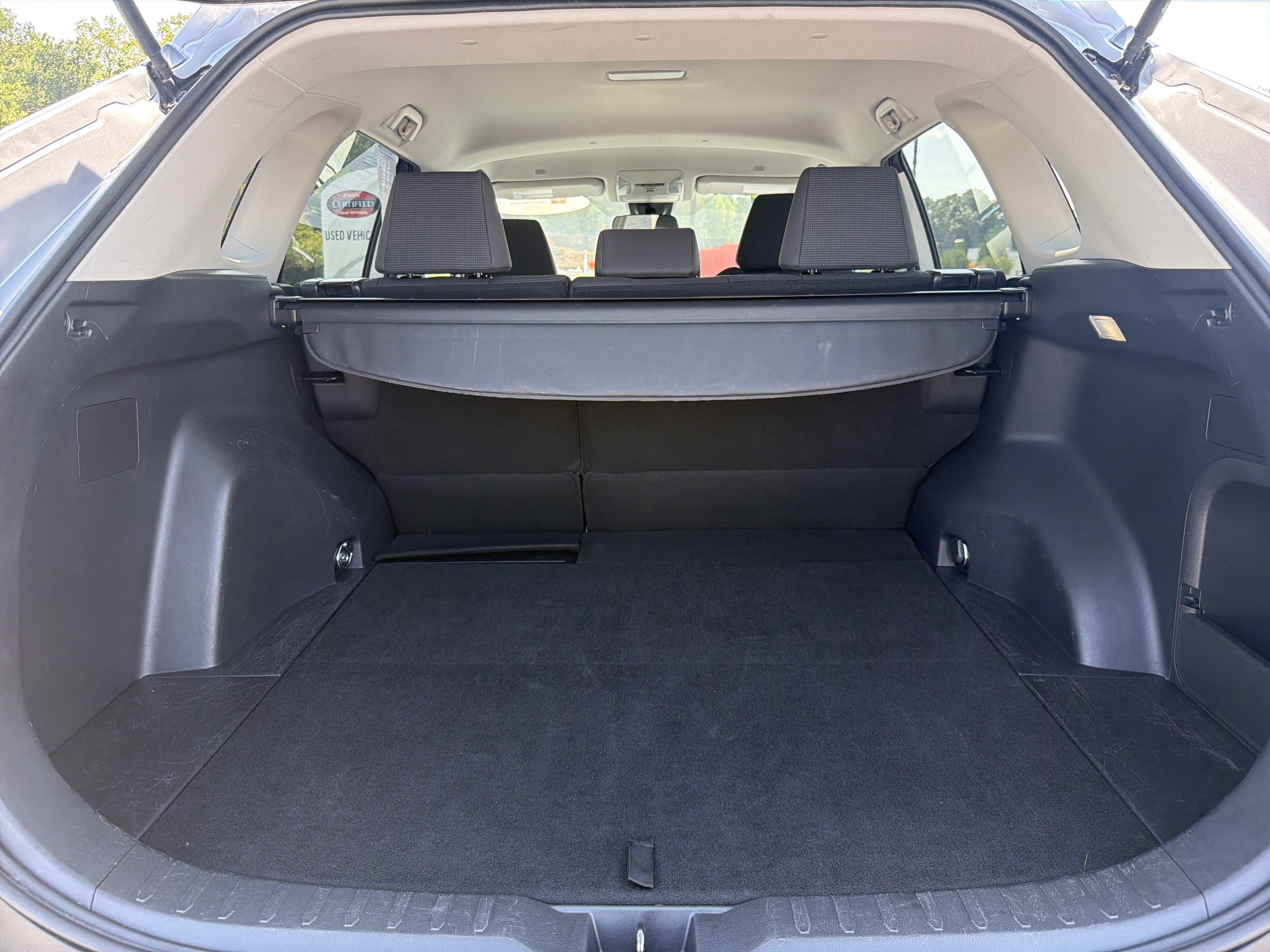 Certified 2025 Toyota RAV4 LE AWD/4WD image 29