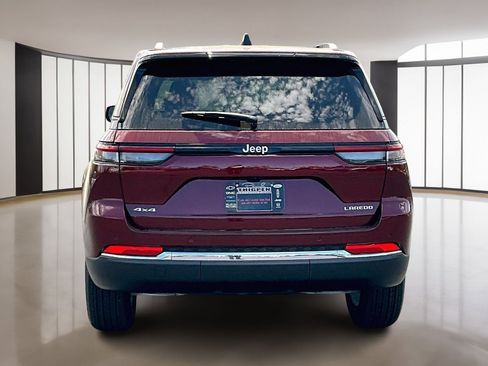 New 2026 Jeep Grand Cherokee Laredo image 4