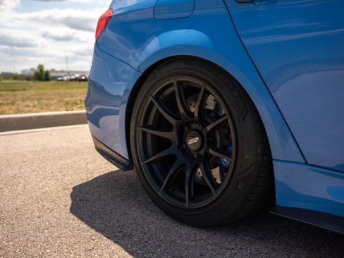 Used 2017 BMW M3 RWD image 10