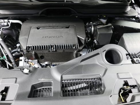 New 2025 Honda Pilot Touring image 28