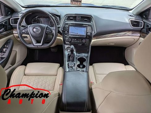 Used 2017 Nissan Maxima Platinum FWD image 17