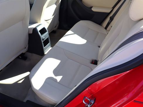 Used 2015 Volkswagen Jetta TDI SE FWD image 19