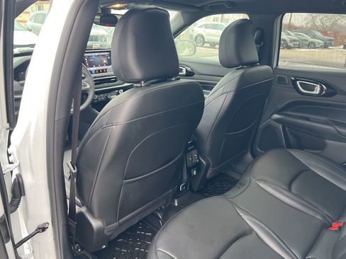 Used 2025 Jeep Compass Limited w/ High Altitude Package image 10