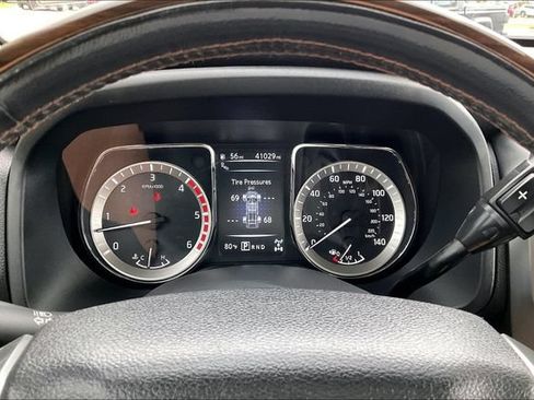 Used 2017 Nissan Titan Platinum Reserve AWD/4WD image 19