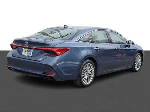Used 2021 Toyota Avalon Limited w/ Advanced Safety Package image 7