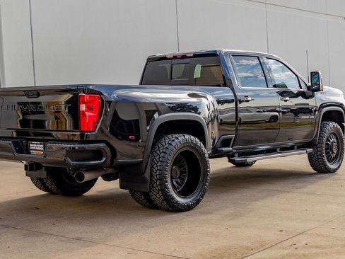 Used 2021 Chevrolet Silverado 3500 High Country image 10