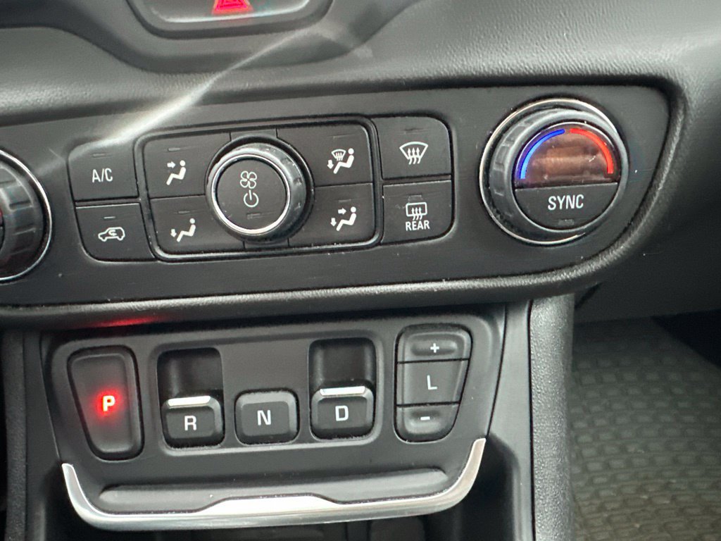 Used 2020 GMC Terrain SLT AWD/4WD image 19