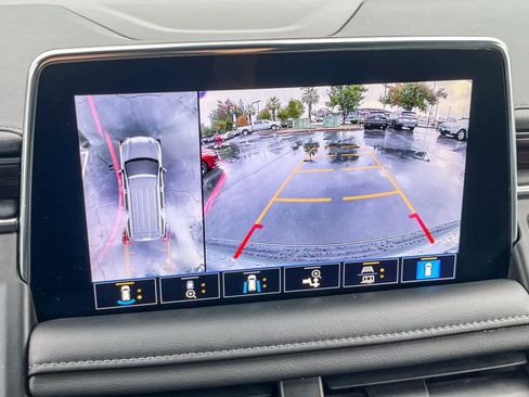 Used 2021 Chevrolet Tahoe Z71 w/ Z71 Signature Package image 22