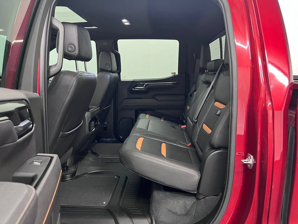 Used 2025 GMC Sierra 1500 AT4 w/ AT4 Premium Package AWD/4WD image 21