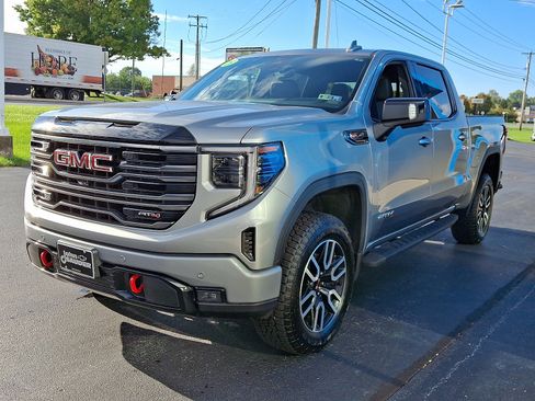 Used 2025 GMC Sierra 1500 AT4 image 3