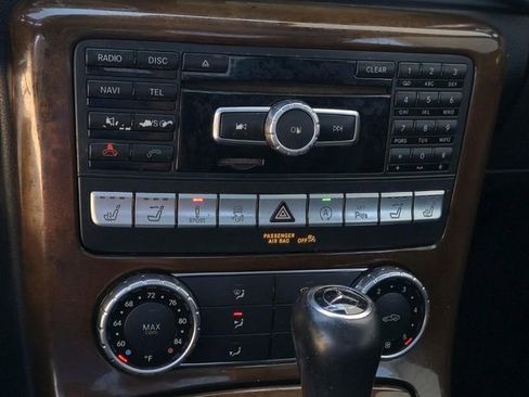 Used 2015 Mercedes-Benz SLK 350 image 24