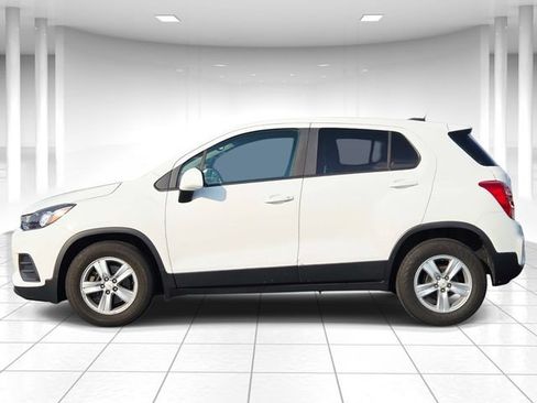 Used 2020 Chevrolet Trax LS w/ Tint and Cruise Package FWD image 2