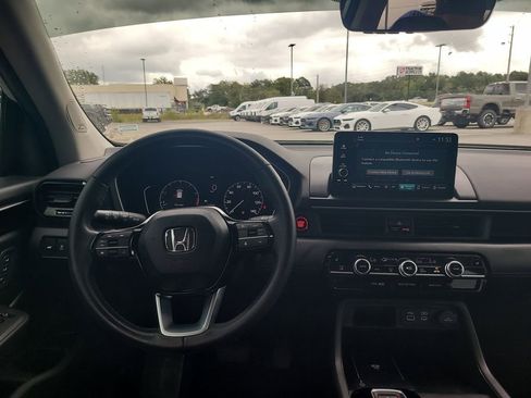 Used 2024 Honda Pilot Touring image 25