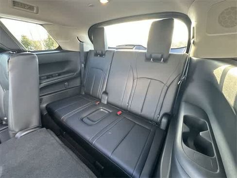 Used 2025 INFINITI QX60 Pure image 19