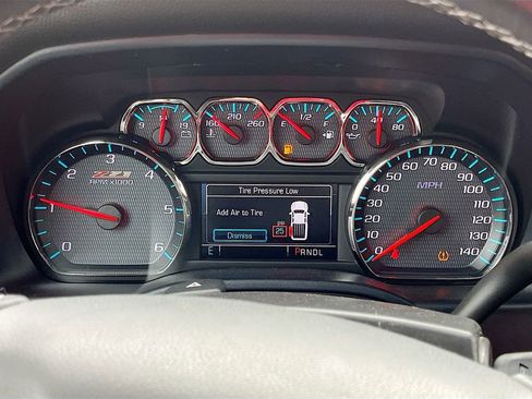 Used 2018 Chevrolet Silverado 1500 LT w/ All Star Edition AWD/4WD image 12
