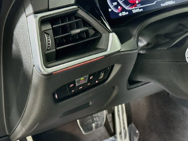 Used 2022 BMW M4 xDrive Competition AWD/4WD image 18