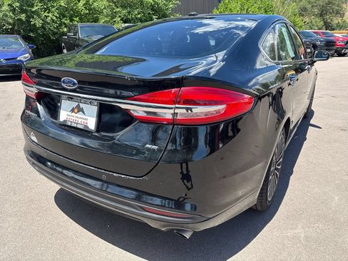 Used 2018 Ford Fusion SE w/ Fusion SE Technology Package FWD image 6