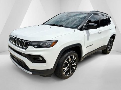 Used 2023 Jeep Compass Limited AWD/4WD image 3