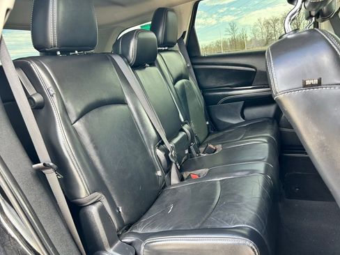 Used 2015 Dodge Journey Crossroad w/ Flexible Seating Group image 14