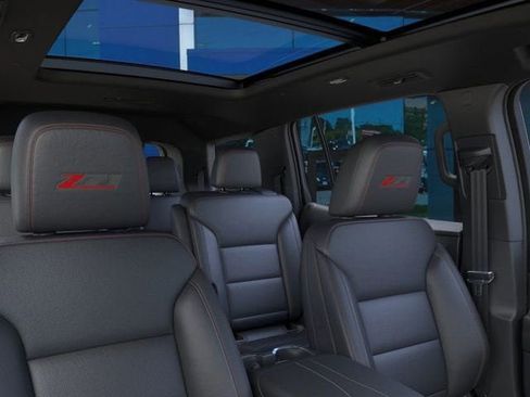 New 2026 Chevrolet Traverse Z71 w/ Enhanced Driving Package AWD/4WD image 24