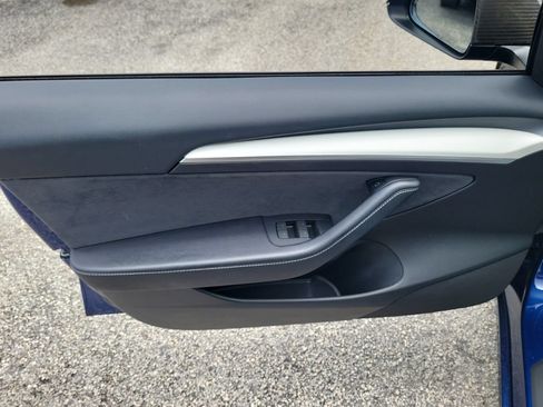 Used 2023 Tesla Model 3 Standard Range RWD image 12