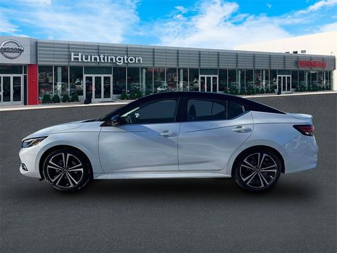 Certified 2023 Nissan Sentra SR w/ SR Premium Package image 5