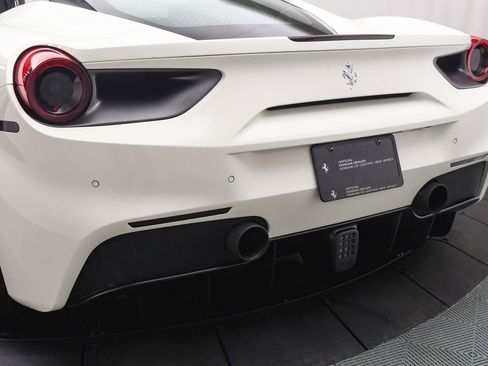 Used 2016 Ferrari 488 GTB image 19