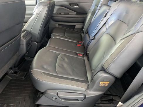 Used 2022 Nissan Pathfinder SL FWD image 26