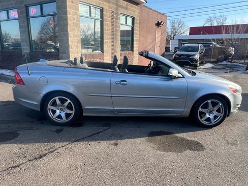 Used 2011 Volvo C70 T5 w/ Convenience Pkg FWD image 7
