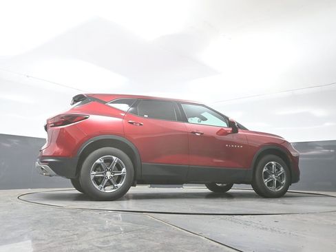 Used 2025 Chevrolet Blazer LT image 24