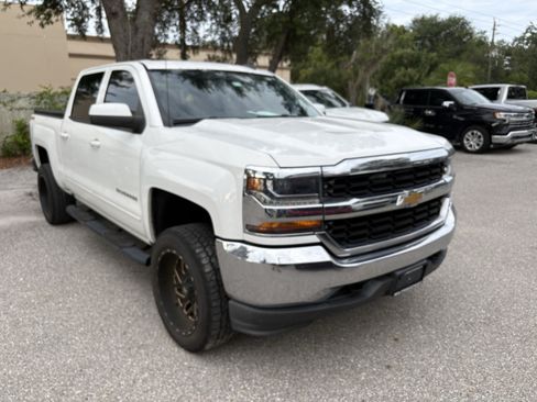 Used 2017 Chevrolet Silverado 1500 LT AWD/4WD image 1