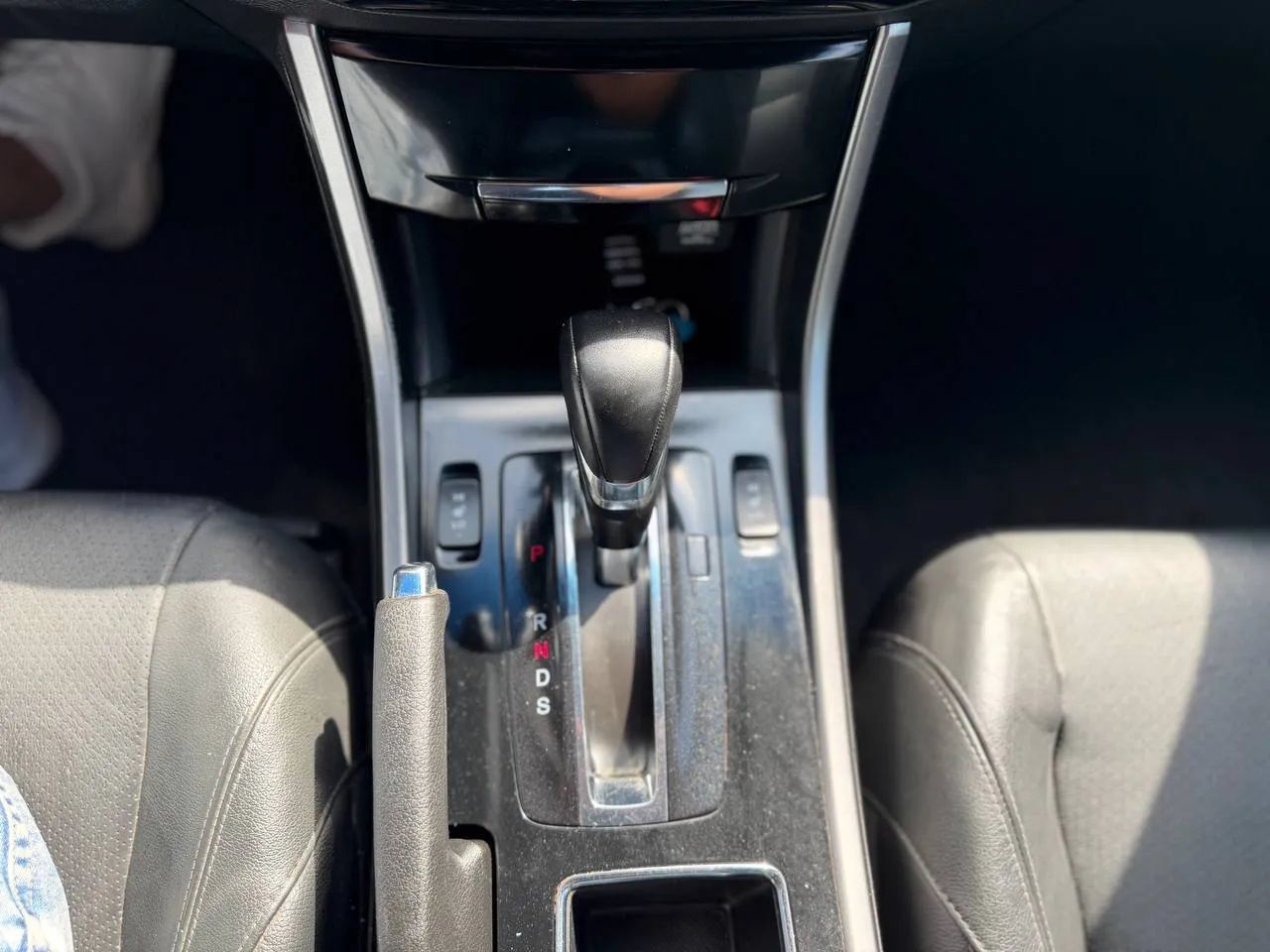 Used 2017 Honda Accord EX-L image 48