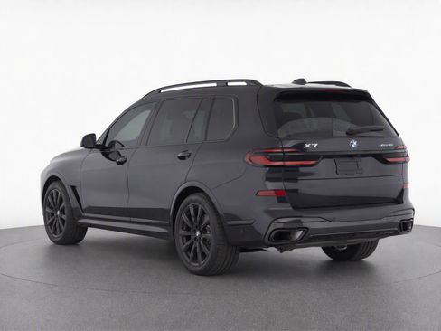 Certified 2026 BMW X7 xDrive40i w/ M Sport Package AWD/4WD image 7