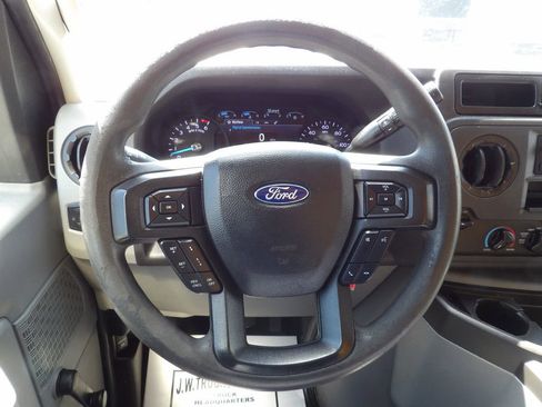 Used 2021 Ford E-350 and Econoline 350 Super Duty RWD image 19
