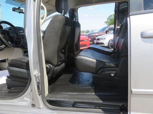Used 2016 Dodge Grand Caravan SE w/ Quick Order Package 29E SE FWD image 13