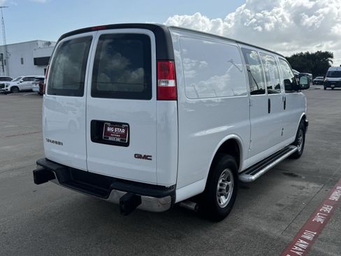 Used 2024 GMC Savana 2500 w/ Driver Convenience Package RWD image 8